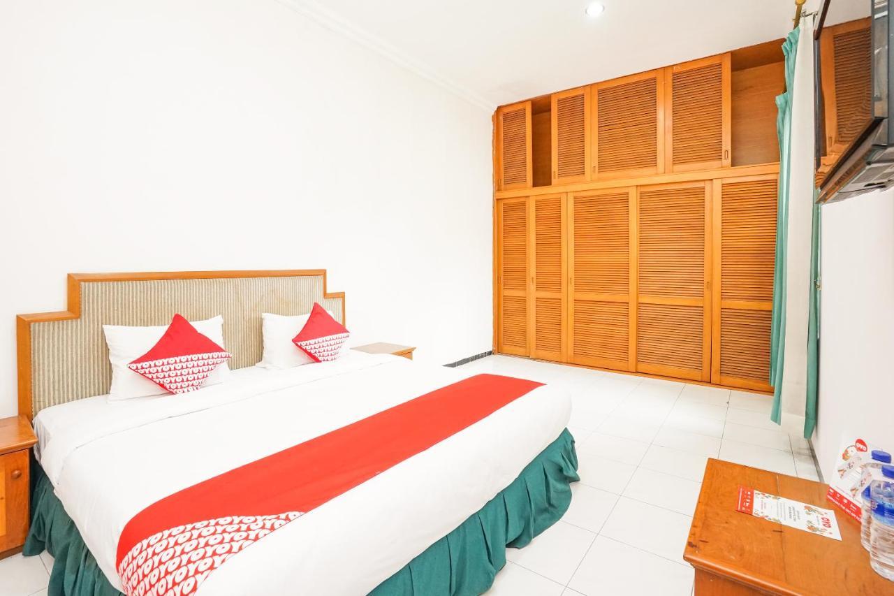 Istana Permata Juanda Hotel Sawotratap Exterior foto